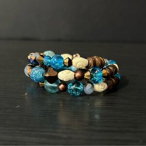 Glass Bead Boho Wire Bracelet, Tiki-Type Carved White Beads
